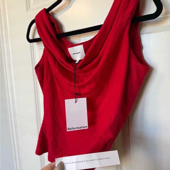 NWT Reformation cello knit top in lipstick red size large - Picture 7 of 9